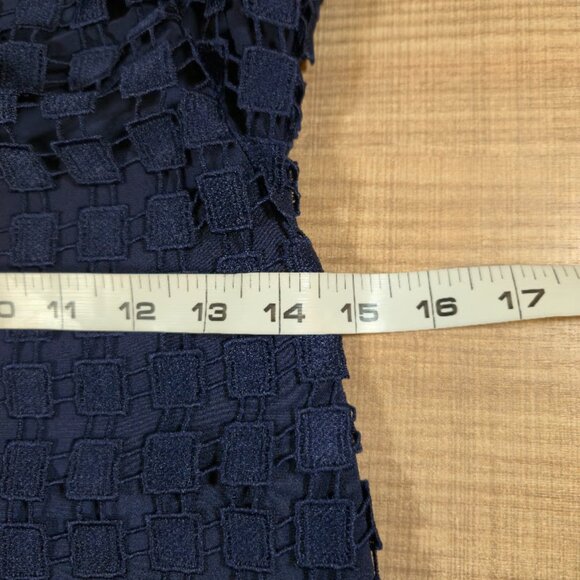 Lauren Ralph Lauren Lace Dress Women Size 4P Navy Career Event Classic Feminine - Picture 8 of 8
